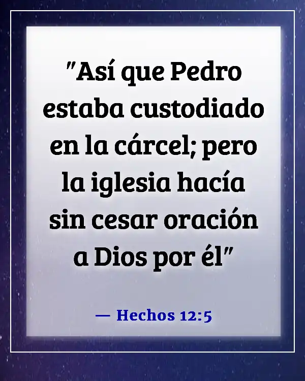 Versículo de la Biblia sobre orar por los seres queridos (Hechos 12:5)